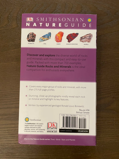 Nature Guide: Rocks and Minerals (Nature Guides) - Paperback